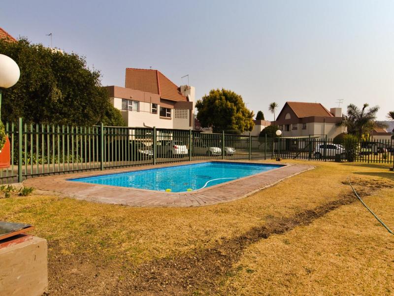 2 Bedroom Property for Sale in Bedfordview Gauteng