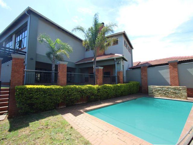 3 Bedroom Property for Sale in Bedfordview Gauteng