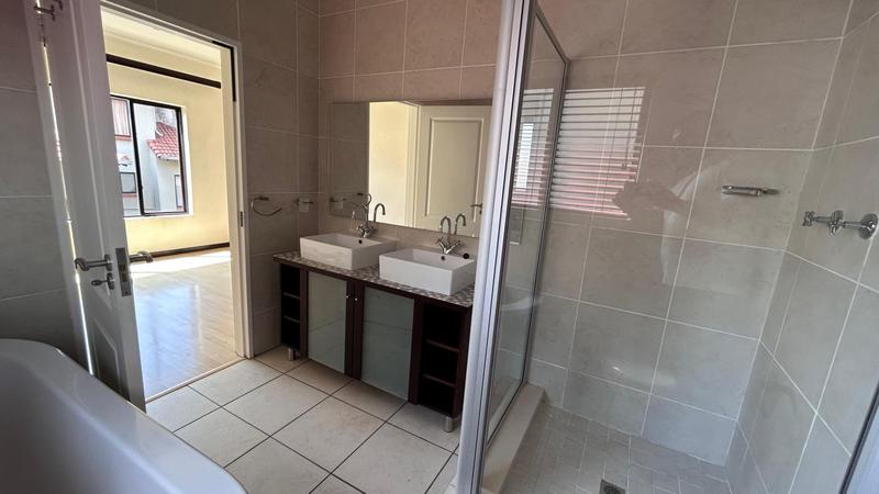 3 Bedroom Property for Sale in Bedfordview Gauteng