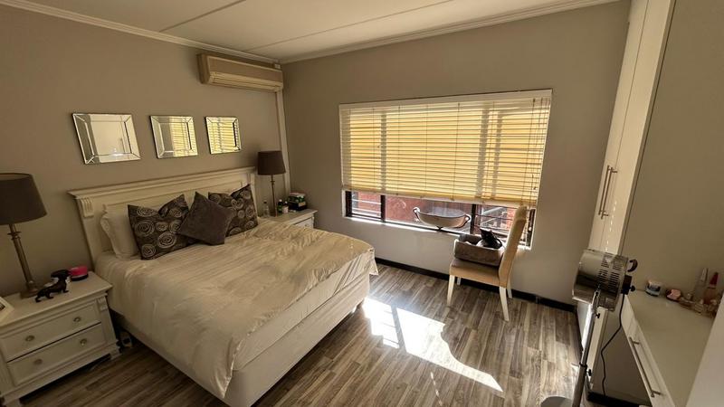 2 Bedroom Property for Sale in Bedfordview Gauteng