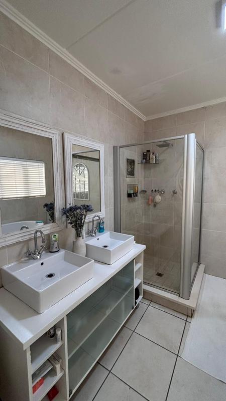 2 Bedroom Property for Sale in Bedfordview Gauteng