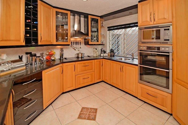 4 Bedroom Property for Sale in Dowerglen Ext 5 Gauteng