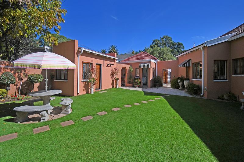 6 Bedroom Property for Sale in Lambton Gauteng