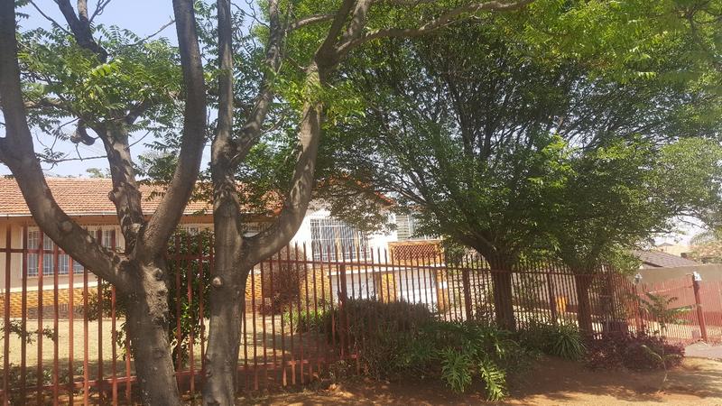 3 Bedroom Property for Sale in Sunnyrock Gauteng