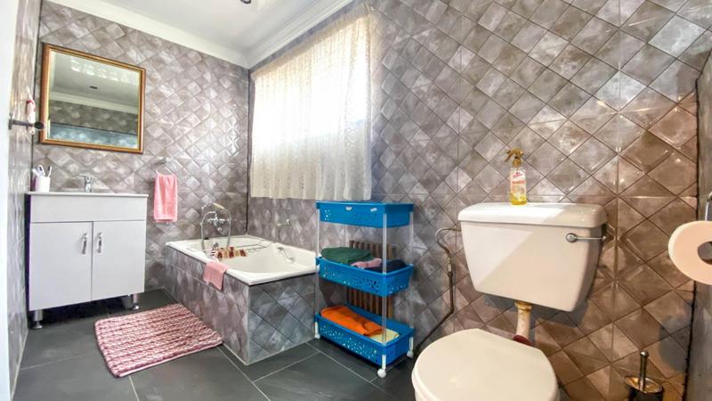 3 Bedroom Property for Sale in Bezuidenhout Valley Gauteng