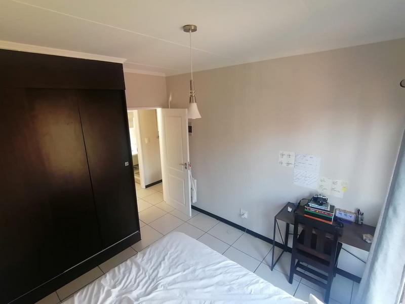 2 Bedroom Property for Sale in Greenstone Hill Gauteng