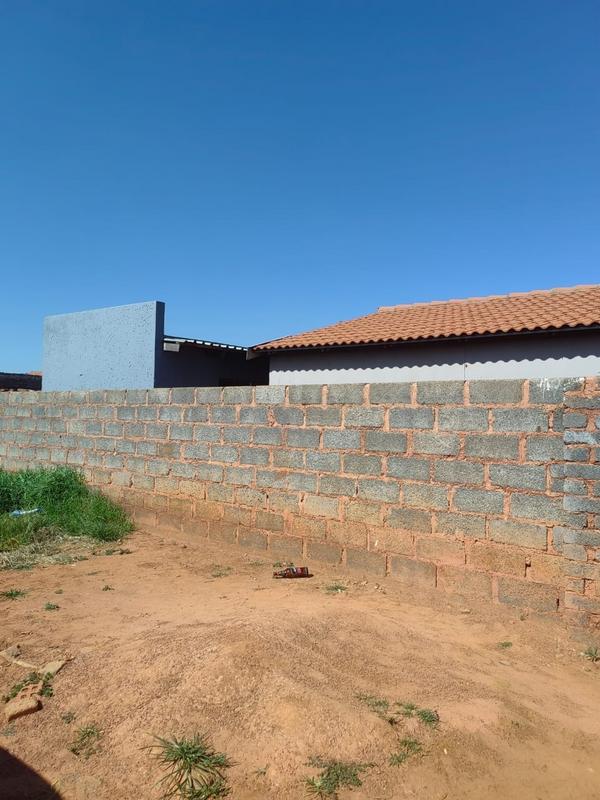 2 Bedroom Property for Sale in Lenasia Gauteng