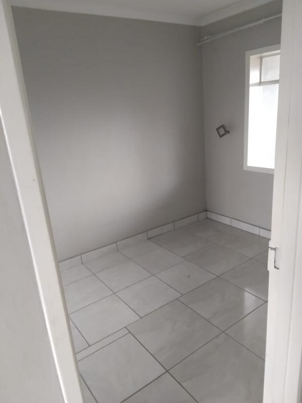 2 Bedroom Property for Sale in Clayville Gauteng