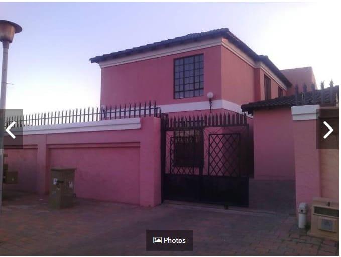 10 Bedroom Property for Sale in Rabie Ridge Gauteng