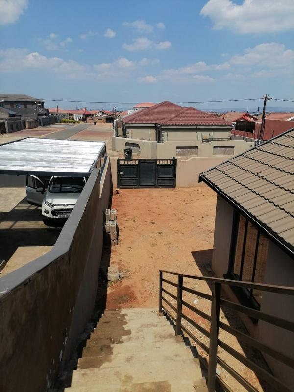 2 Bedroom Property for Sale in Protea Glen Gauteng