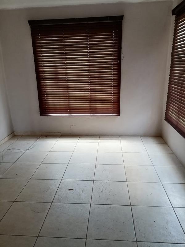 2 Bedroom Property for Sale in Protea Glen Gauteng