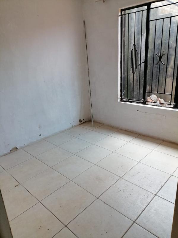 2 Bedroom Property for Sale in Protea Glen Gauteng