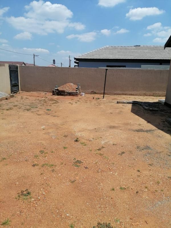 2 Bedroom Property for Sale in Protea Glen Gauteng