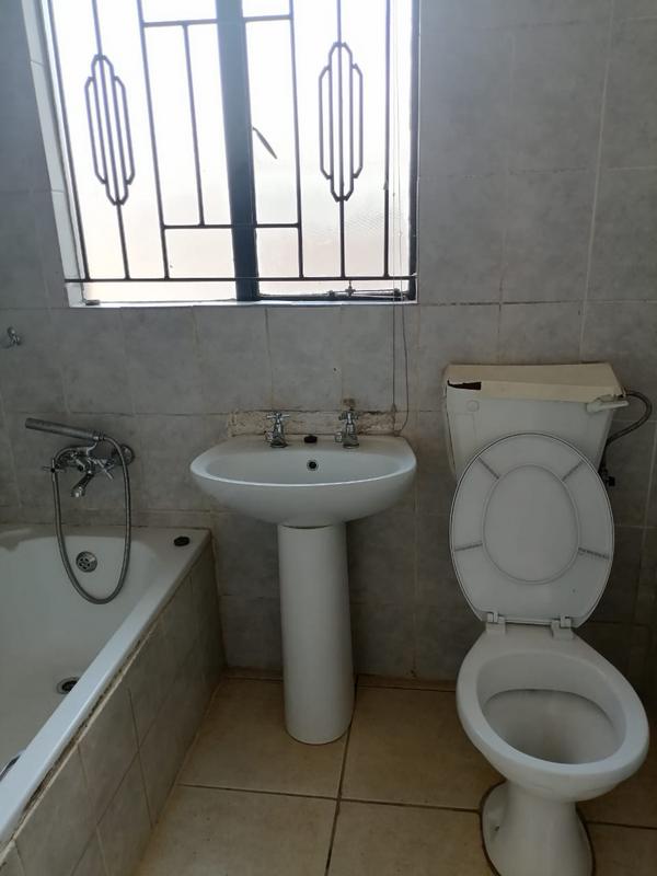 2 Bedroom Property for Sale in Protea Glen Gauteng