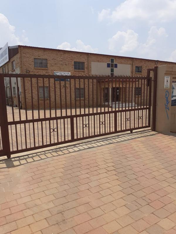 Commercial Property for Sale in Olievenhoutbosch Gauteng