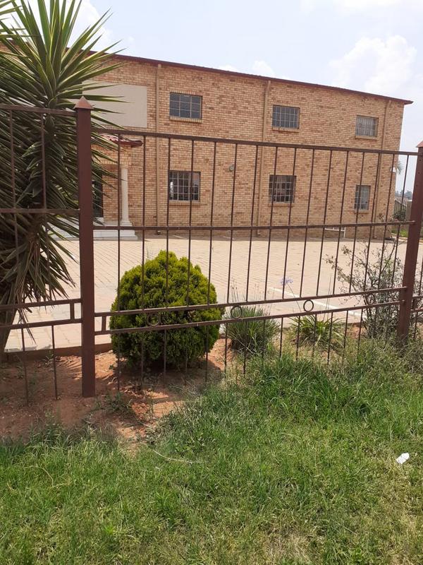 Commercial Property for Sale in Olievenhoutbosch Gauteng