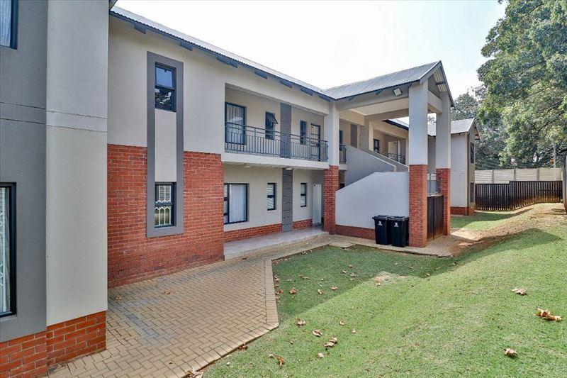 2 Bedroom Property for Sale in Goedeburg Gauteng