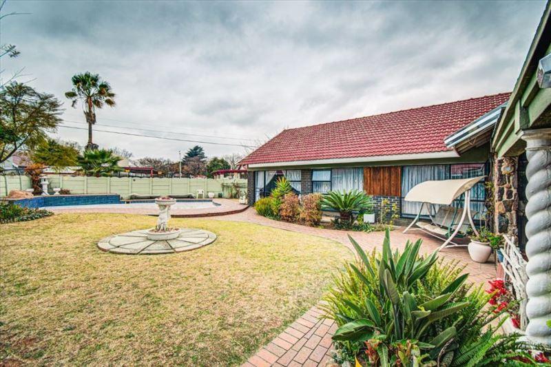 3 Bedroom Property for Sale in Farrar Park Gauteng