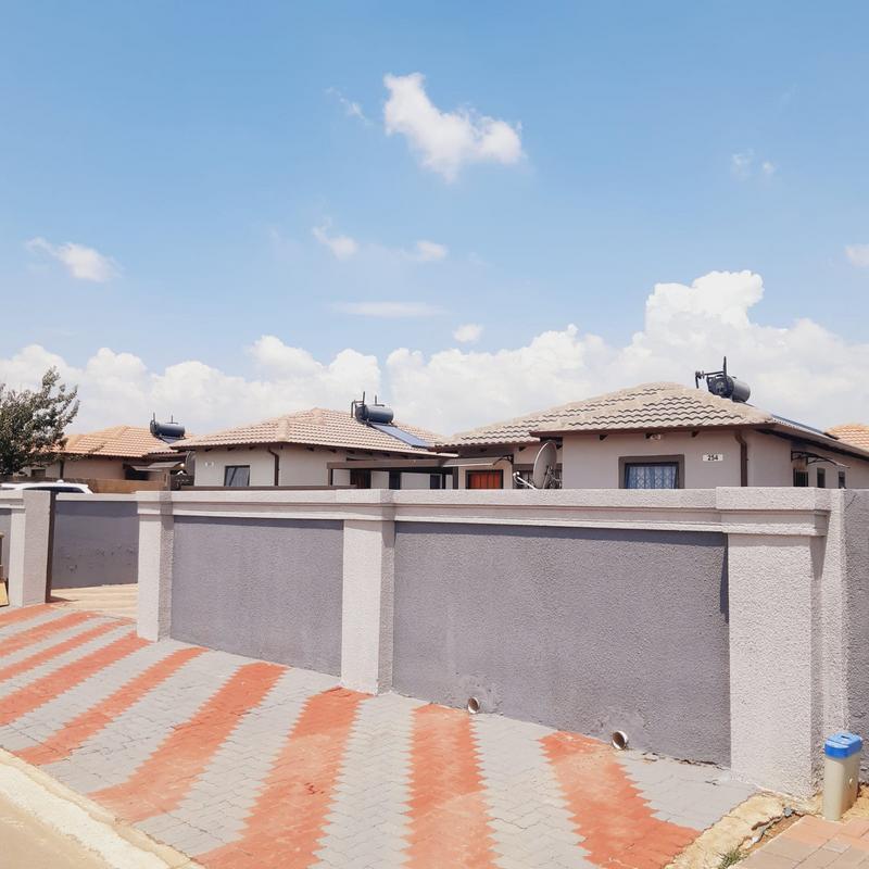 3 Bedroom Property for Sale in Klippoortjie Gauteng