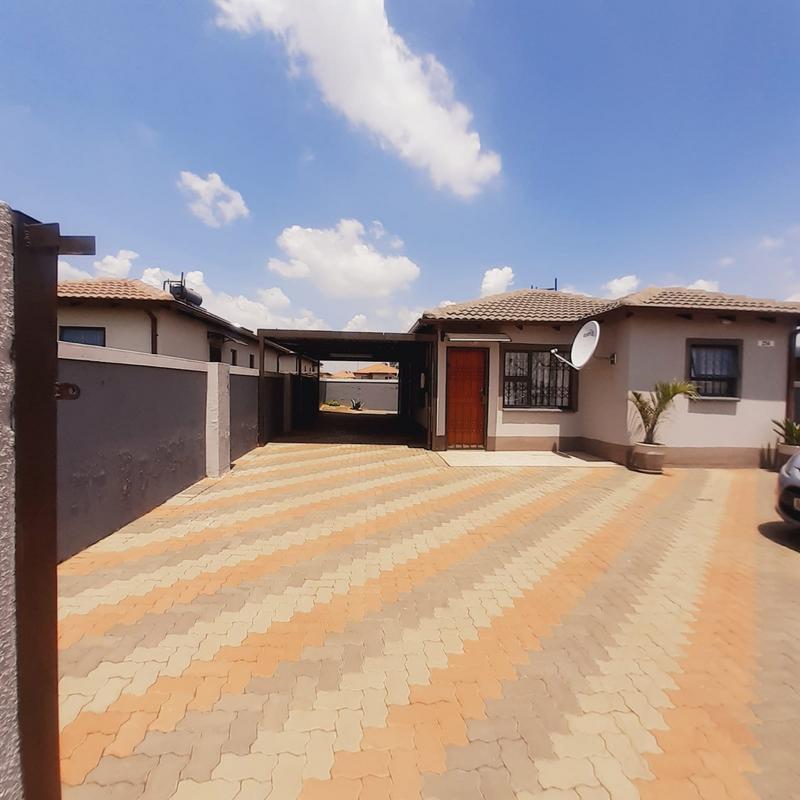 3 Bedroom Property for Sale in Klippoortjie Gauteng