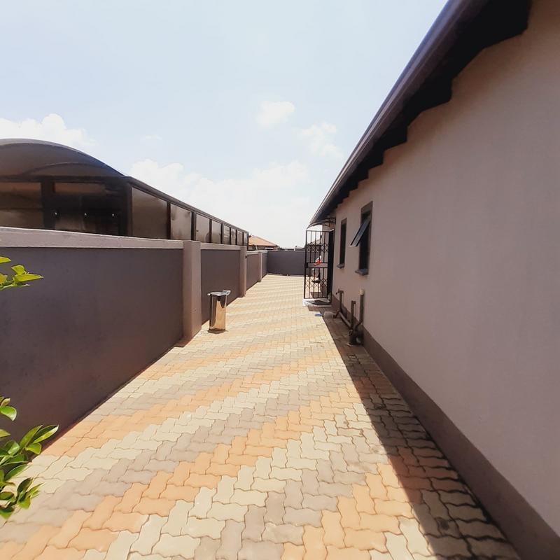 3 Bedroom Property for Sale in Klippoortjie Gauteng