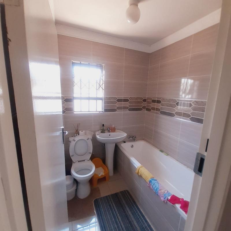 3 Bedroom Property for Sale in Klippoortjie Gauteng