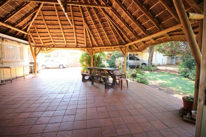 4 Bedroom Property for Sale in Rondebult Gauteng