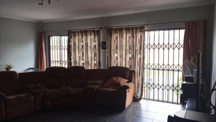 3 Bedroom Property for Sale in Allen Grove Gauteng