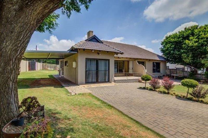 3 Bedroom Property for Sale in Allen Grove Gauteng