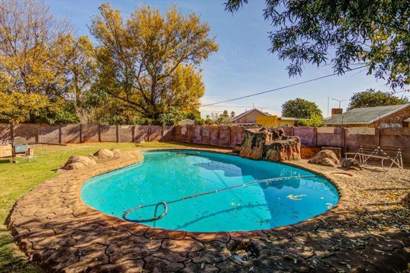 3 Bedroom Property for Sale in Birch Acres Gauteng