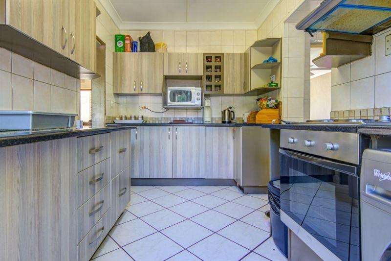 3 Bedroom Property for Sale in Birch Acres Gauteng