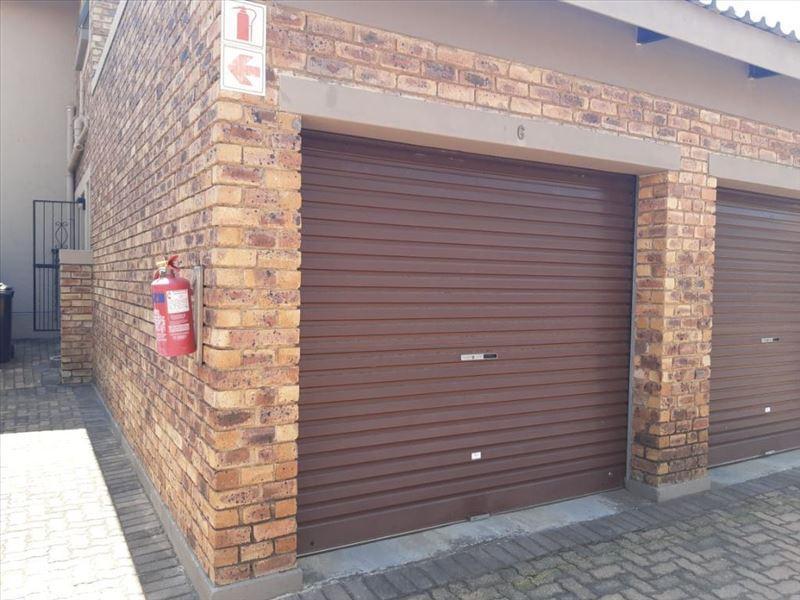 2 Bedroom Property for Sale in Birchleigh Gauteng