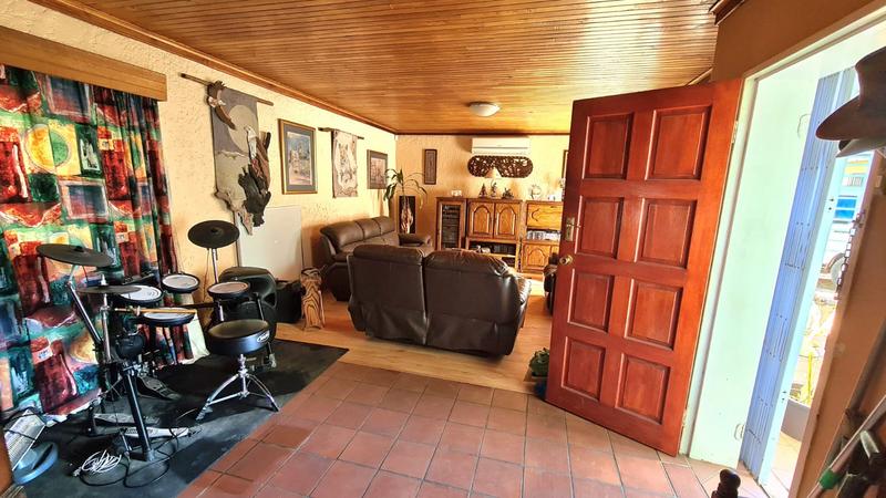 3 Bedroom Property for Sale in Bonaero Park Gauteng