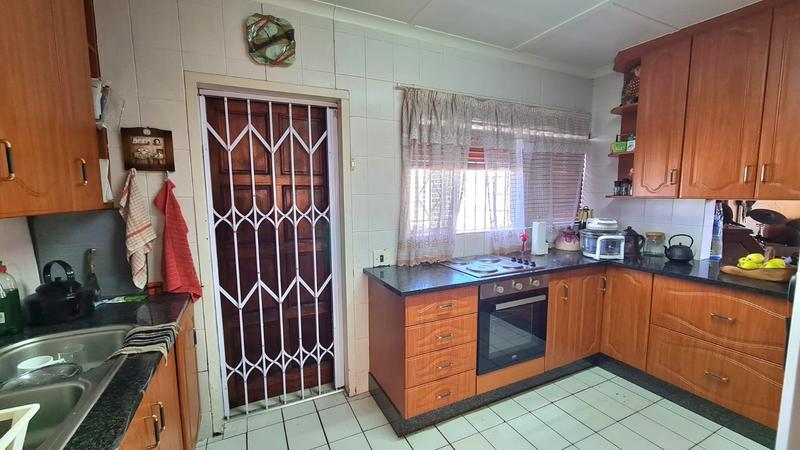 3 Bedroom Property for Sale in Bonaero Park Gauteng