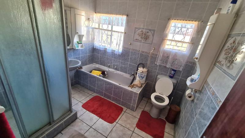 3 Bedroom Property for Sale in Bonaero Park Gauteng