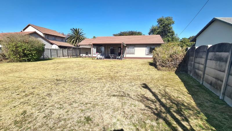 3 Bedroom Property for Sale in Bonaero Park Gauteng