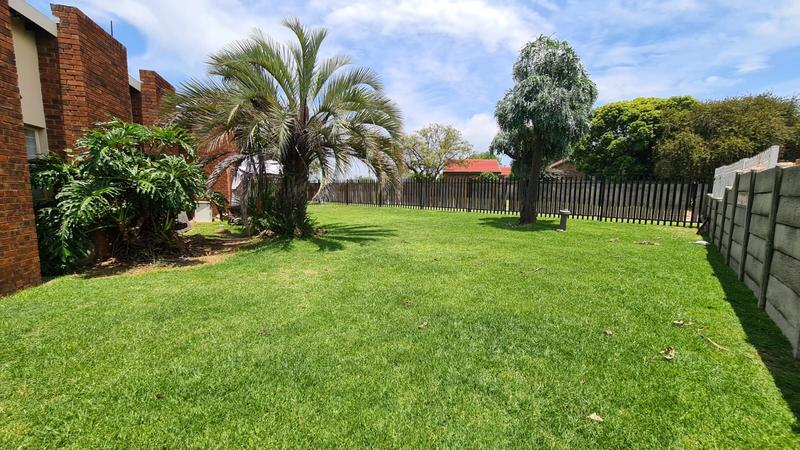 4 Bedroom Property for Sale in Bonaero Park Gauteng