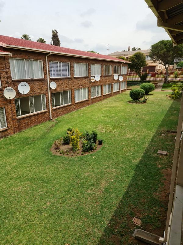 2 Bedroom Property for Sale in Edleen Gauteng