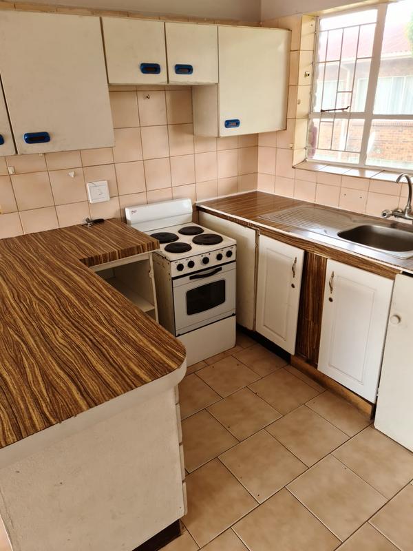 2 Bedroom Property for Sale in Edleen Gauteng