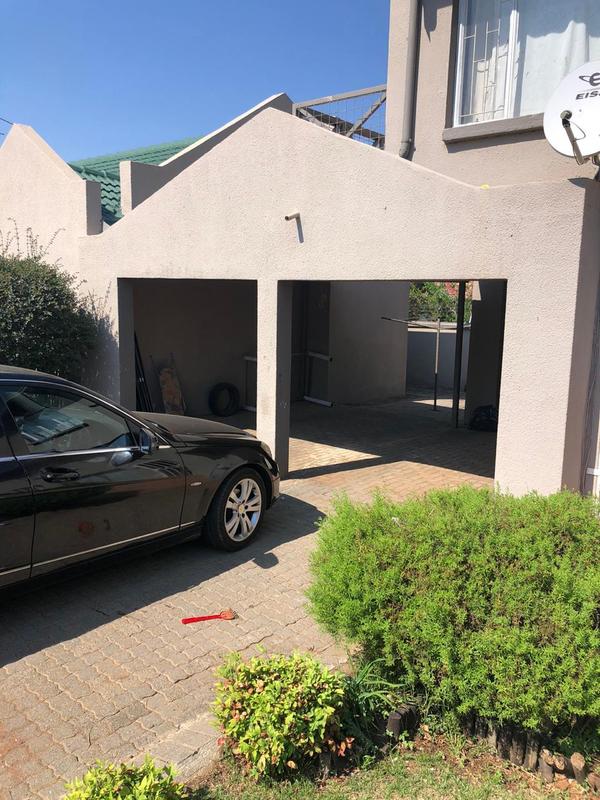 3 Bedroom Property for Sale in Glen Marais Gauteng