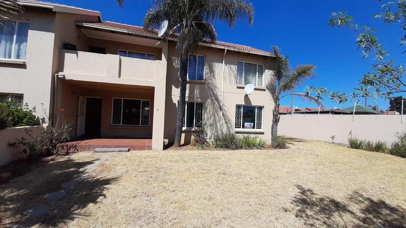 3 Bedroom Property for Sale in Glen Marais Gauteng