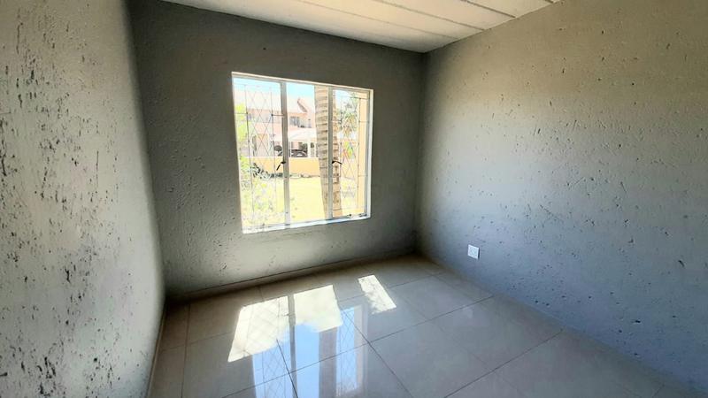 3 Bedroom Property for Sale in Glen Marais Gauteng