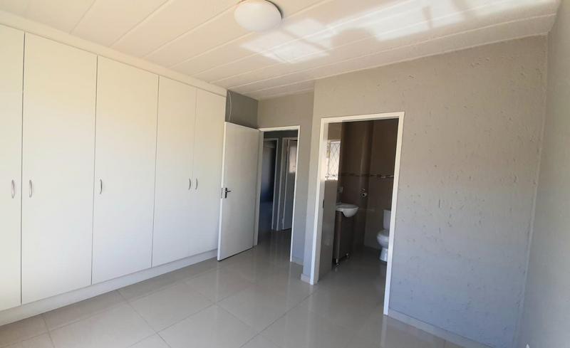 3 Bedroom Property for Sale in Glen Marais Gauteng