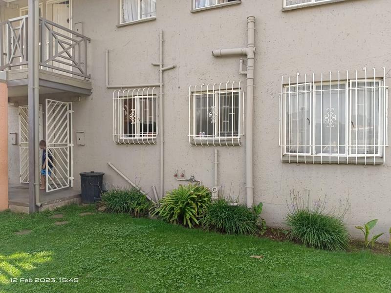 2 Bedroom Property for Sale in Glen Marais Gauteng