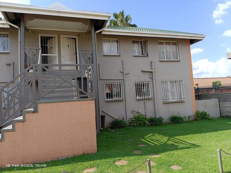 2 Bedroom Property for Sale in Glen Marais Gauteng