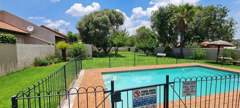 3 Bedroom Property for Sale in Glen Marais Gauteng