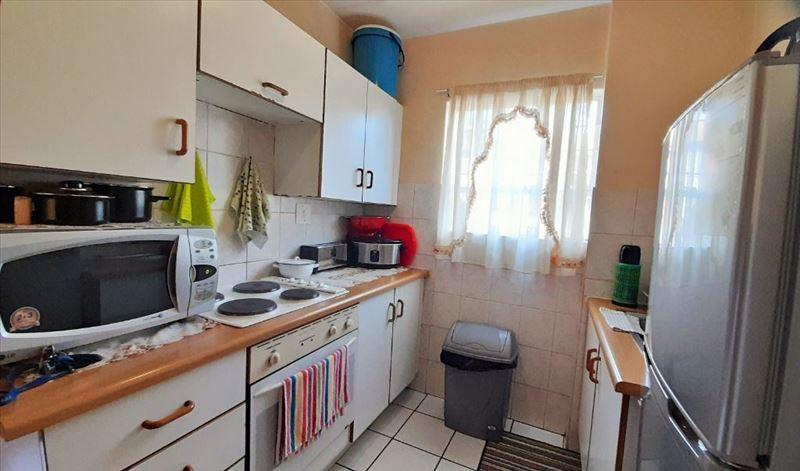 1 Bedroom Property for Sale in Glen Marais Gauteng