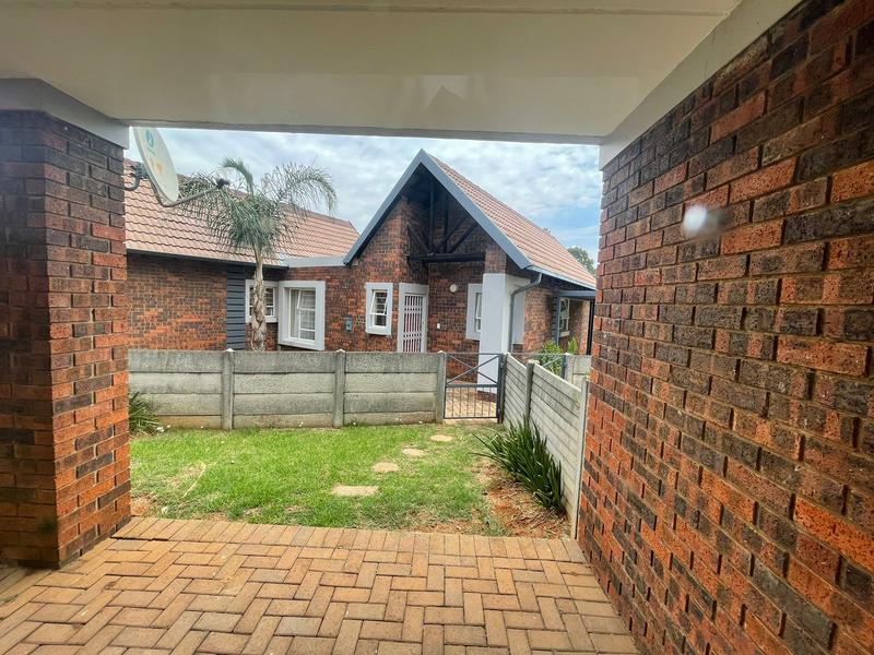 1 Bedroom Property for Sale in Glen Marais Gauteng