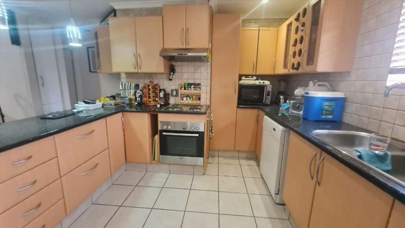 2 Bedroom Property for Sale in Glen Marais Gauteng