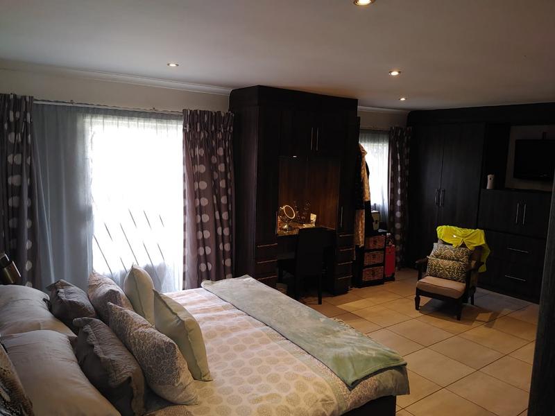 5 Bedroom Property for Sale in Kempton Park Gauteng